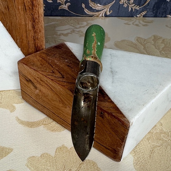Vintage A&J Apple Corer, Potato Peeler, Green Wood Handle Primitive - Picture 2 of 6